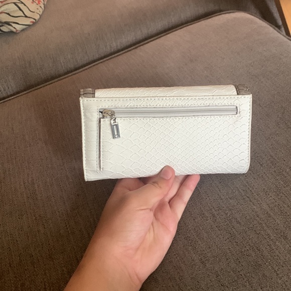 Guess wallet - Picture 5 of 8